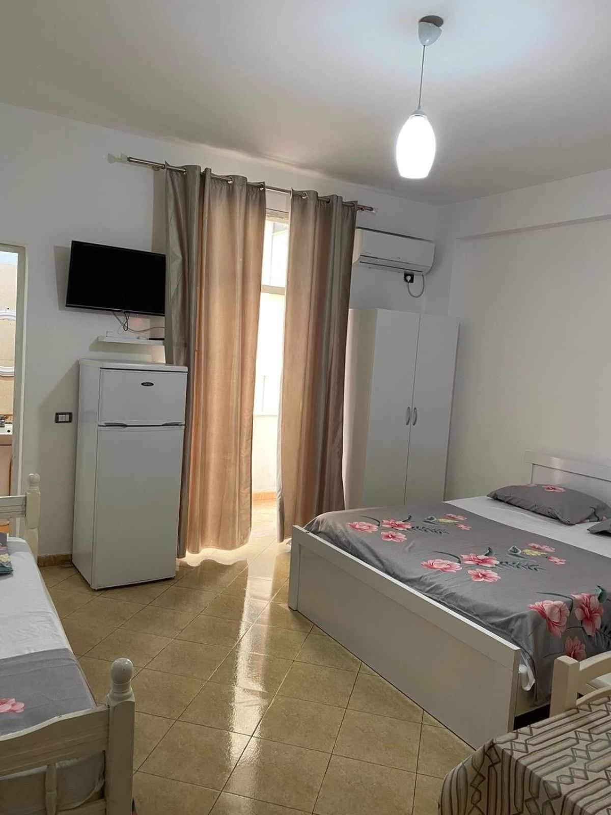 Elio'S Room Durres Exterior photo